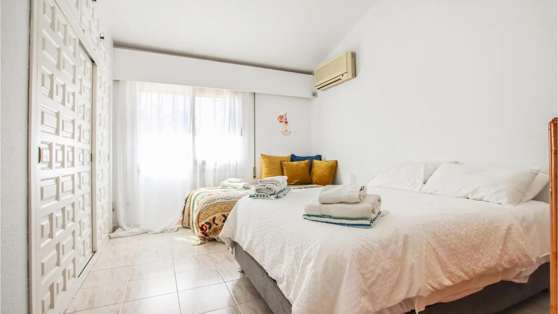 Gorgeous Home In Benalmadena With Wifi